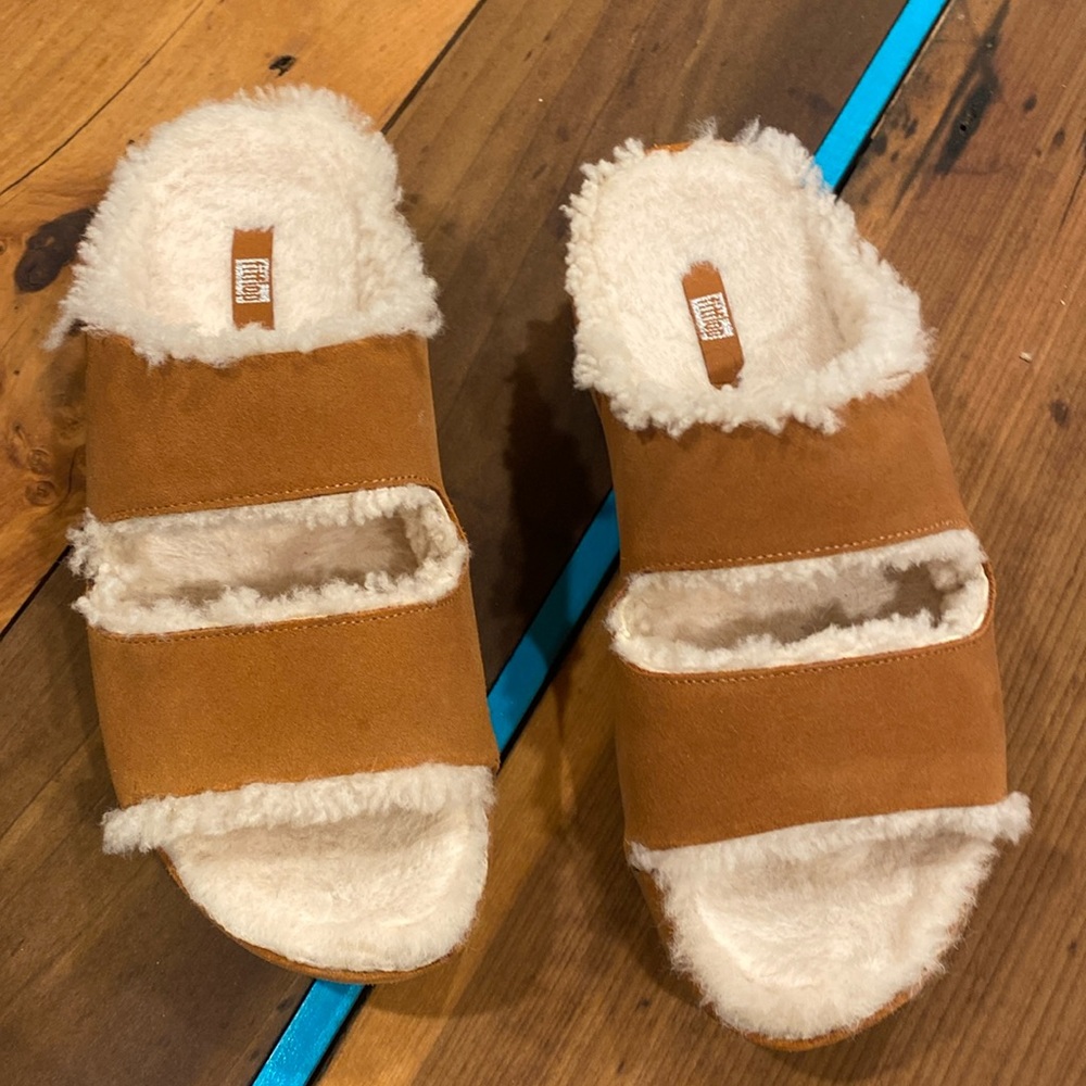 Fit Flop clog shearling lines